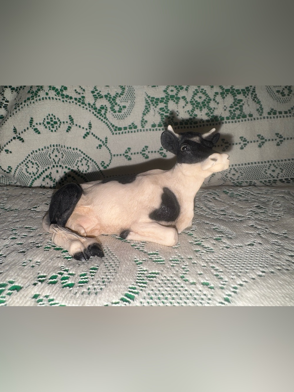 vintage Holstein cow figurine is a Castagna animal collectible made in Italy.